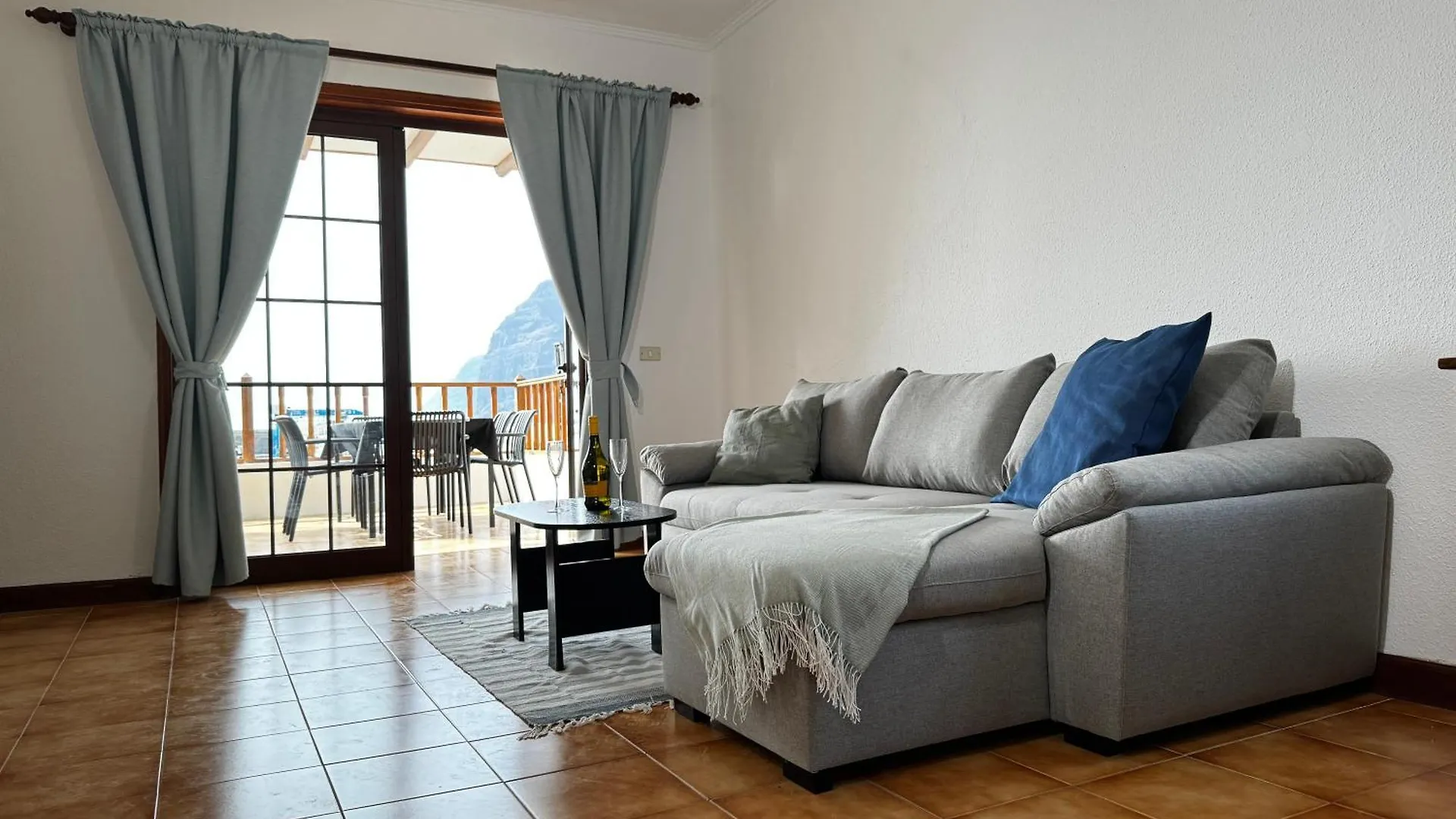 Fabulous Ocean & Cliff View Apartment Acantilado de los Gigantes Spain